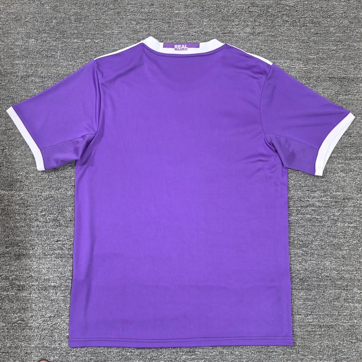 Real Madrid Retro Jersey 15/16