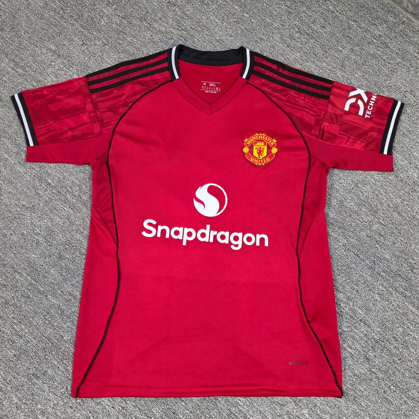 Manchester United jersey 25/26