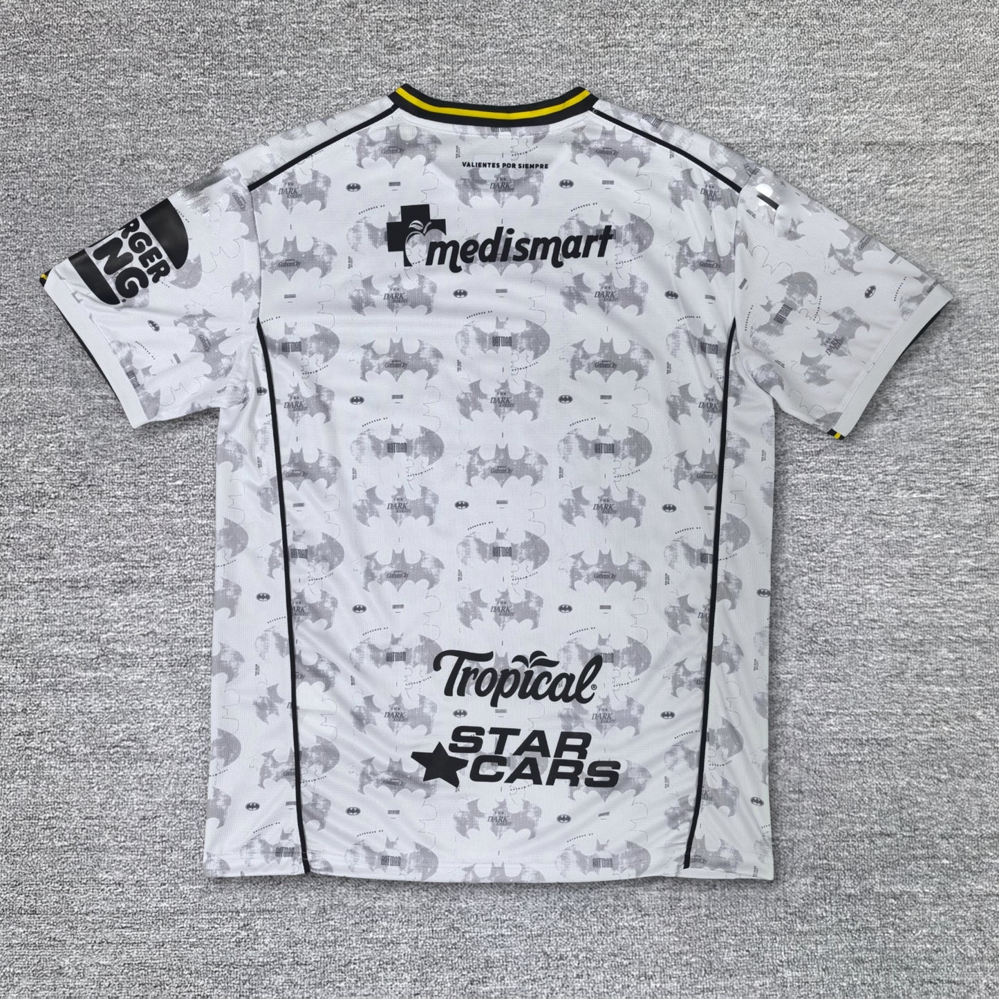 Maillot Deportivo Saprissa X Batman 2025-2026