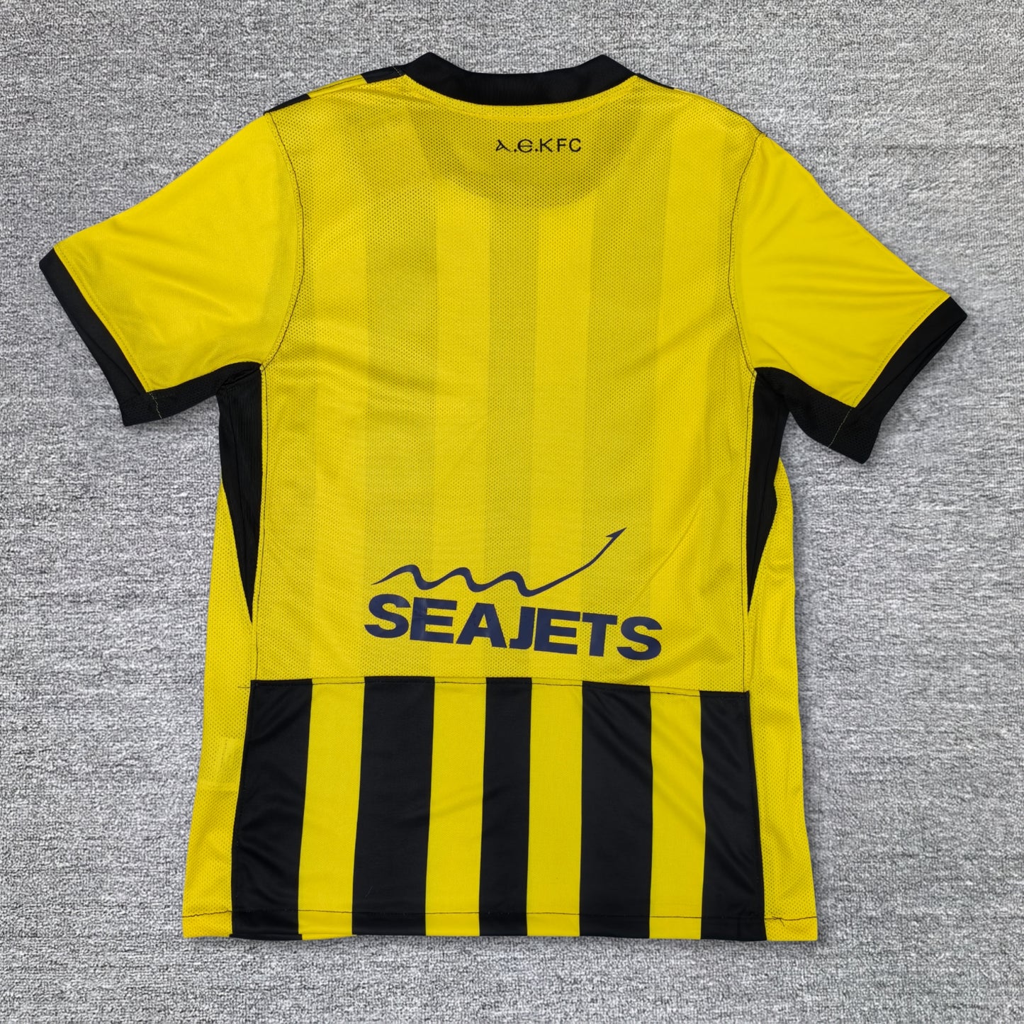 AEK Athen Heim Trikot 2025-2026